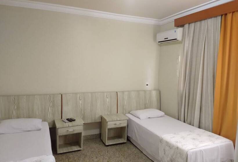 Crystal Plaza Hotel Marista