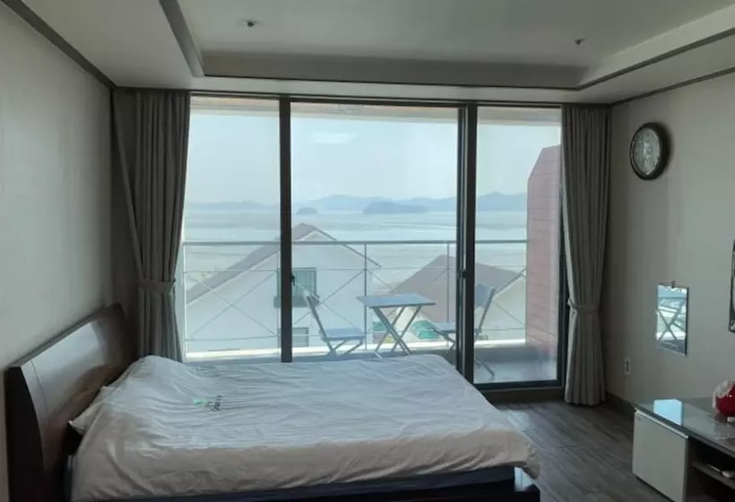 Daebudo Ocean Ville Pension