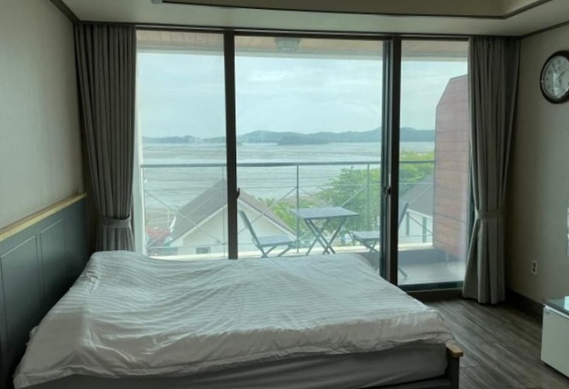 Daebudo Ocean Ville Pension