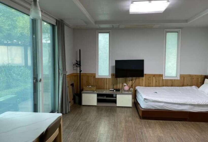 Daebudo Ocean Ville Pension