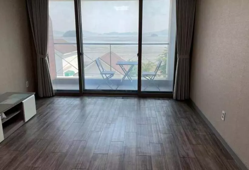 Daebudo Ocean Ville Pension