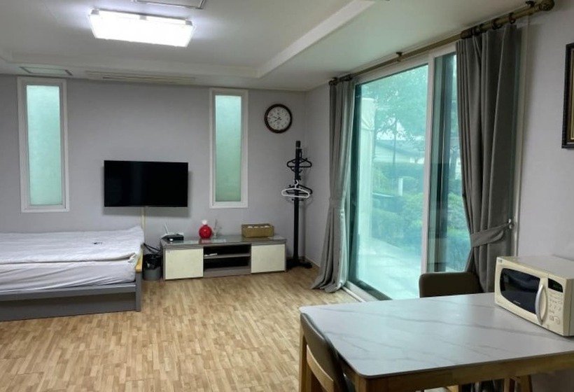 Daebudo Ocean Ville Pension