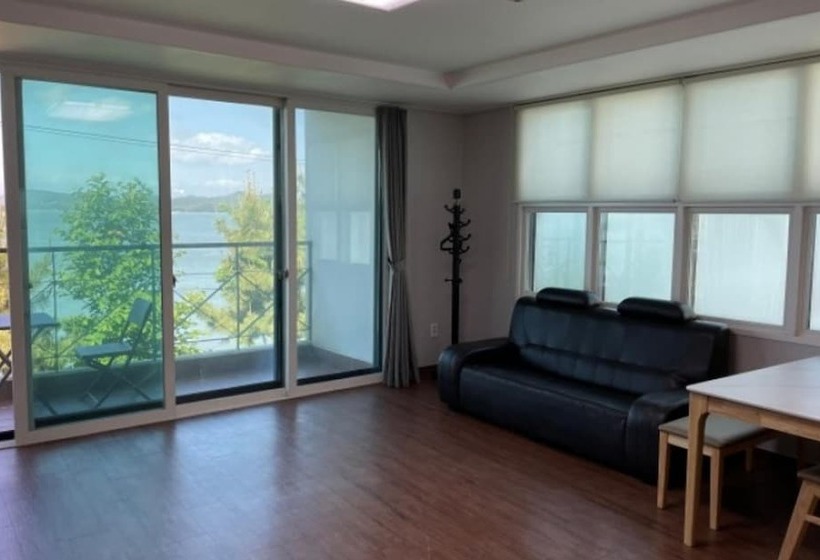 Daebudo Ocean Ville Pension