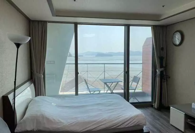 Daebudo Ocean Ville Pension