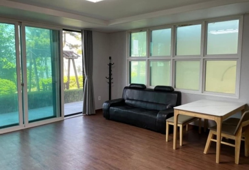 Daebudo Ocean Ville Pension