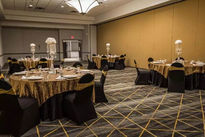 هتل Wyndham Flint Mi Grand Blanc Bishop Airport Conference Ct