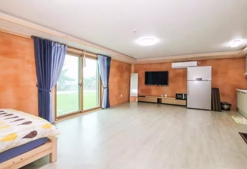 Goheung Maldives Pension