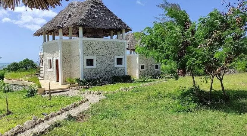 Hotelli Amani Villas Nature Retreat