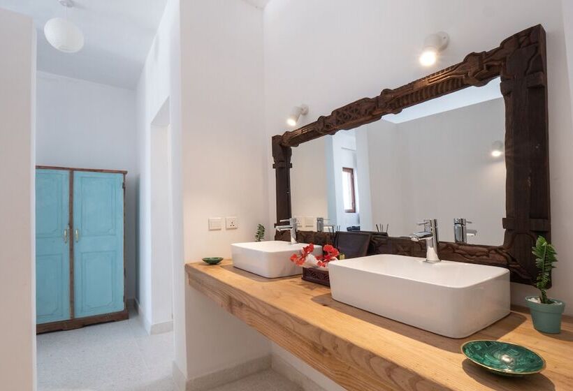 בית מלון כפרי Amani Villas Nature Retreat