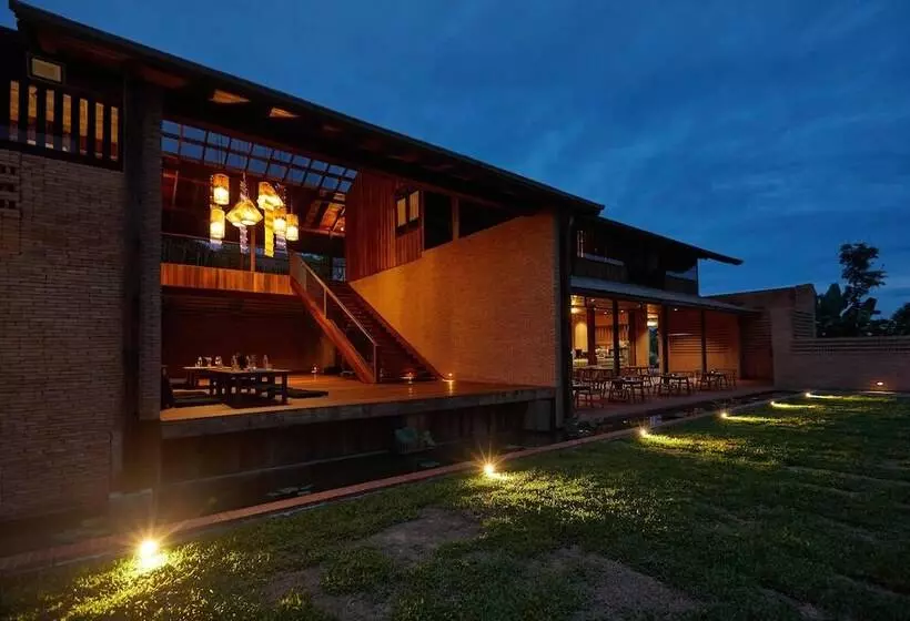 Hotelli Athita The Hidden Court Chiang Saen