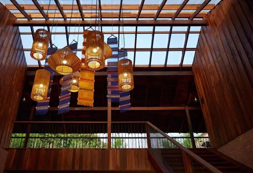 Hotelli Athita The Hidden Court Chiang Saen