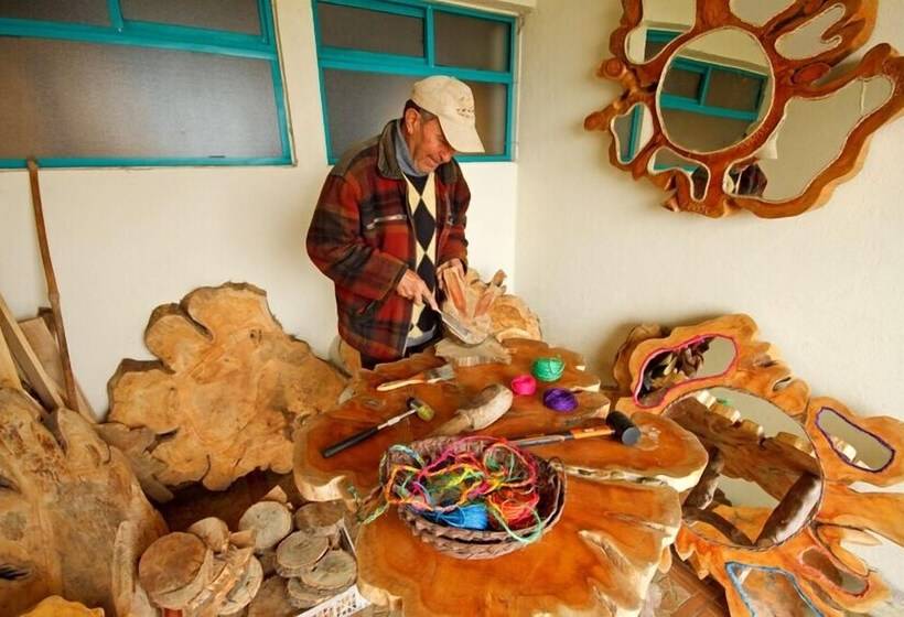 Отель Bomboli Cloud Forest