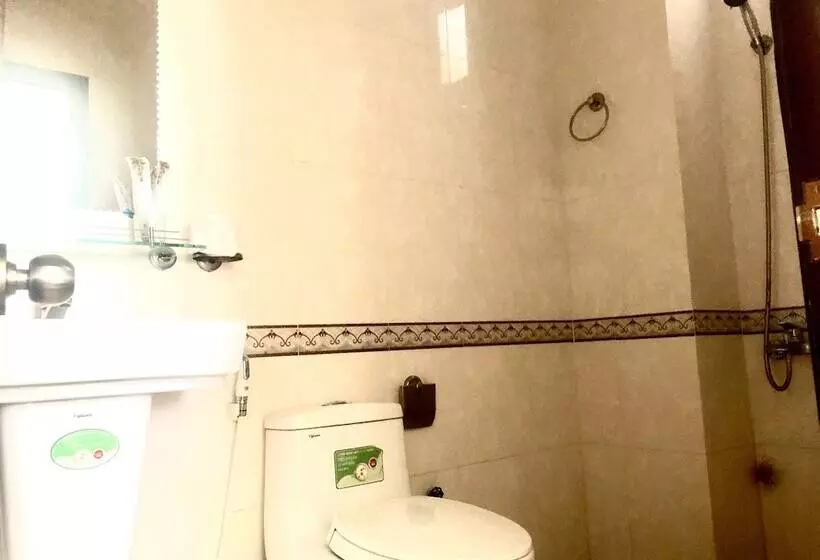 هتل De Nhat