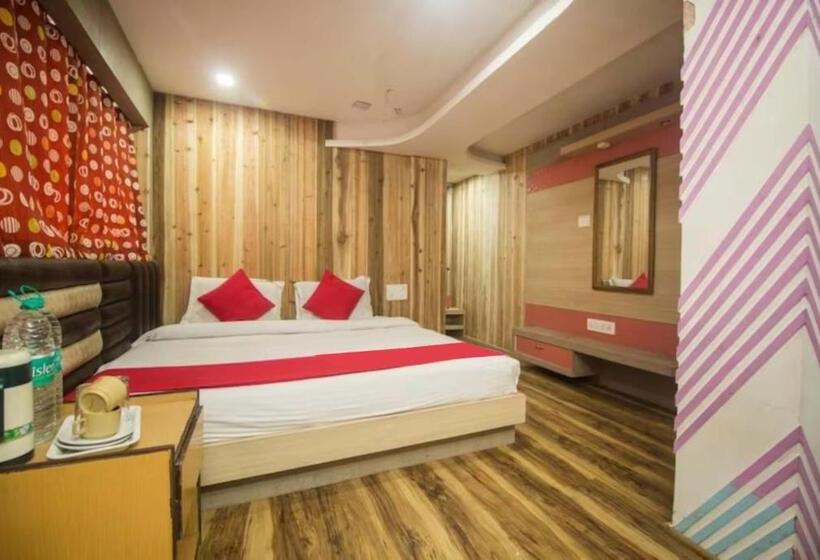 Hotel Goroomgo Broadway Mall Road Darjeeling