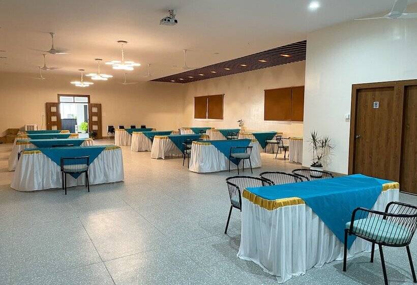 هتل Lords Eco Inn Belagavi