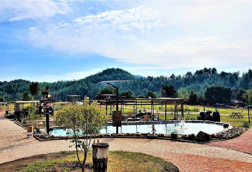 בית מלון כפרי Milyos