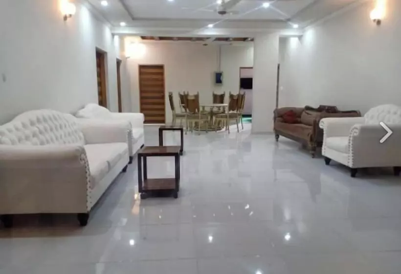 هتل Sitara