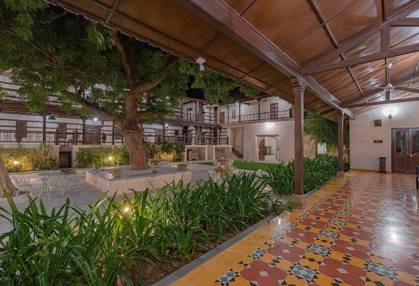 Hotel Tree Of Life Darbargadh, Dared