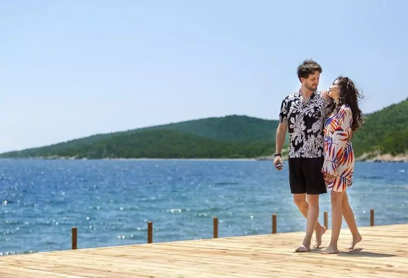 Marisstone Hotel Villa