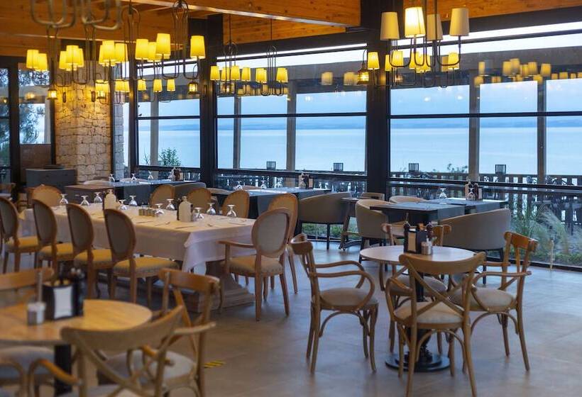 Marisstone Hotel Villa