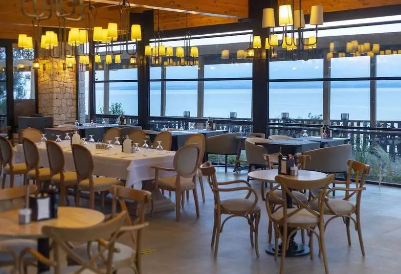 Marisstone Hotel Villa