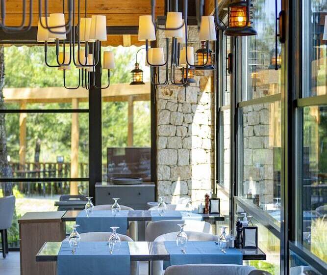 Marisstone Hotel Villa