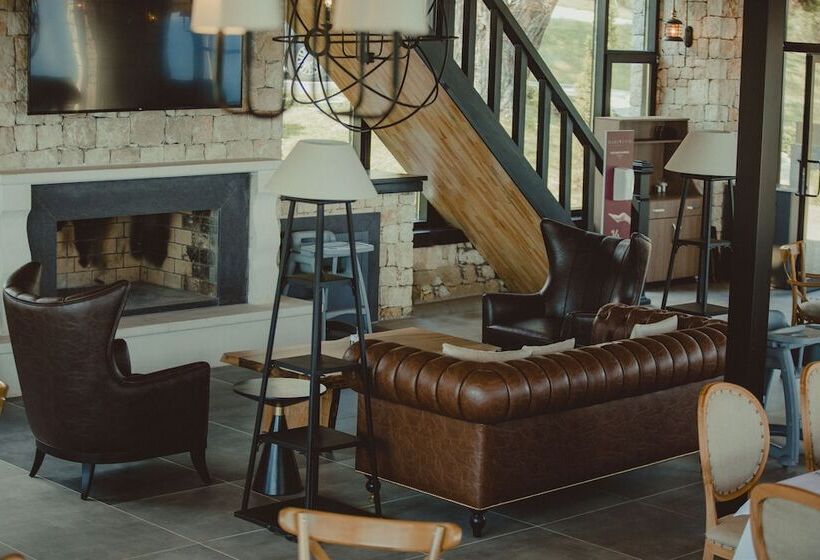 Marisstone Hotel Villa