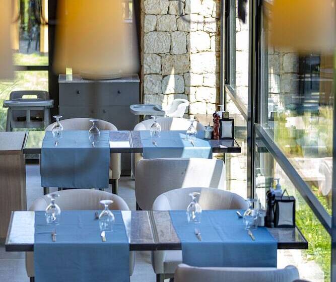 Marisstone Hotel Villa