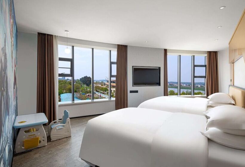 Microtel By Wyndham Miluo Downtown