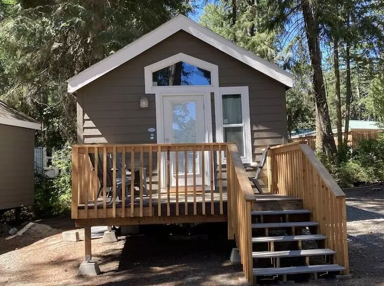 Motelli Silver Beach Resort