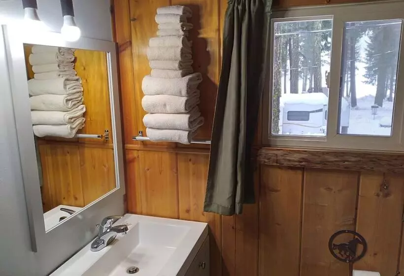 Motelli Silver Beach Resort