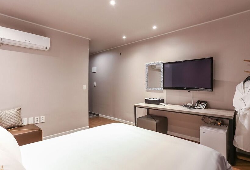 فندق على الطريق Taebaek Art Deco