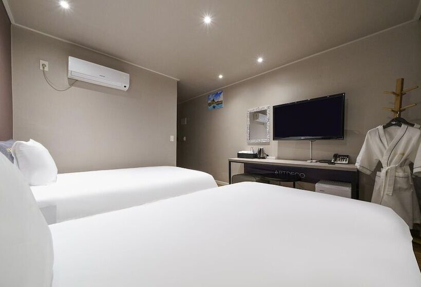 فندق على الطريق Taebaek Art Deco