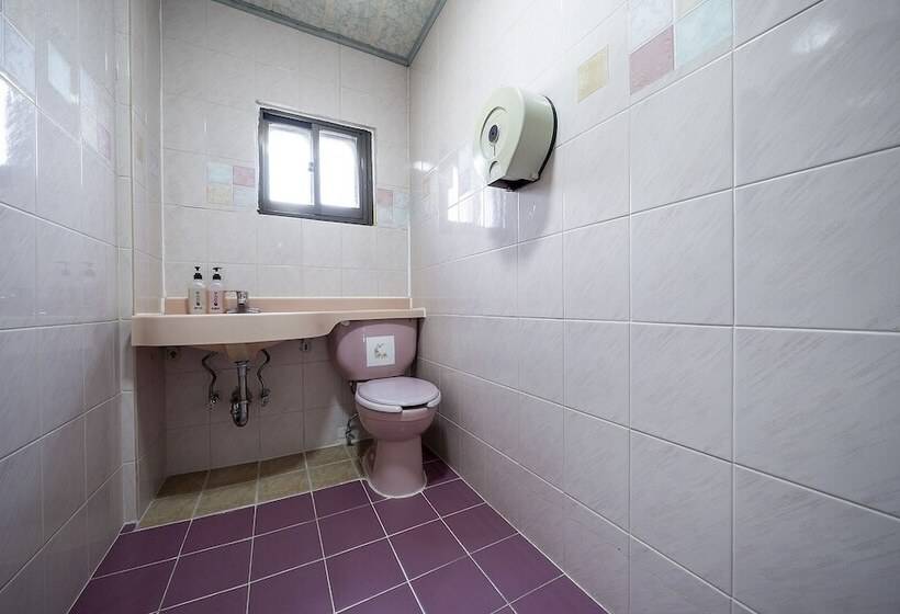 فندق على الطريق Taebaek Woojin