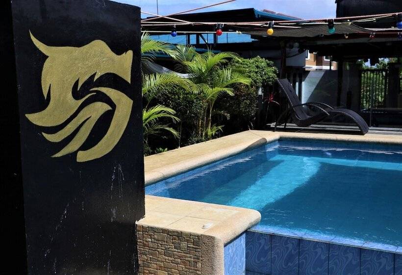 ペンション 8 Dragons Private Resort And Events Place By Cocotel