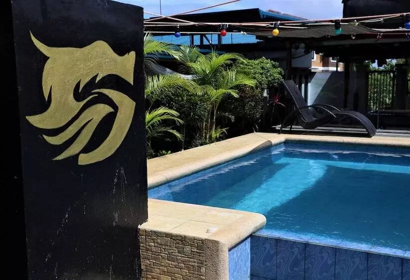 ペンション 8 Dragons Private Resort And Events Place By Cocotel