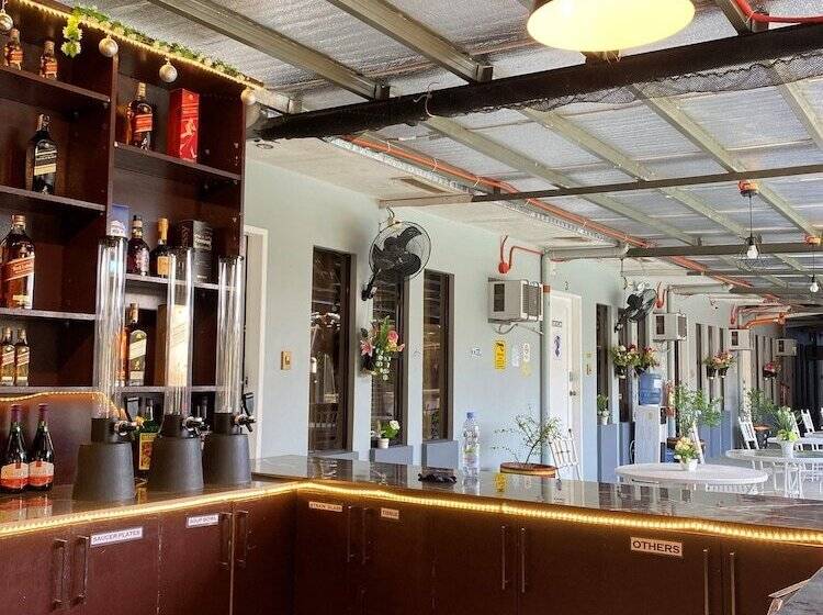 ペンション 8 Dragons Private Resort And Events Place By Cocotel