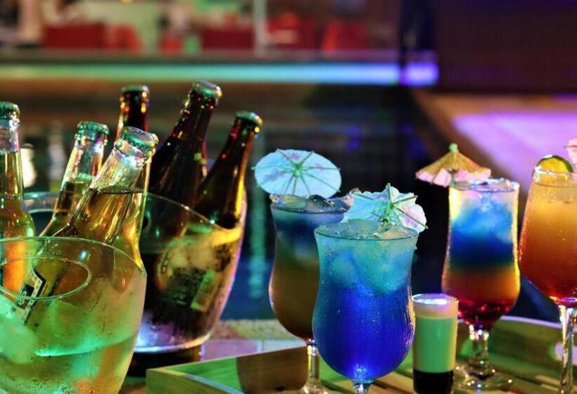 ペンション 8 Dragons Private Resort And Events Place By Cocotel