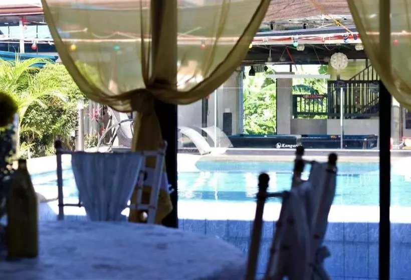 ペンション 8 Dragons Private Resort And Events Place By Cocotel