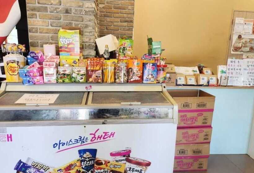 Pensione Hongcheon Coco Vivaldi Glamping Caravan