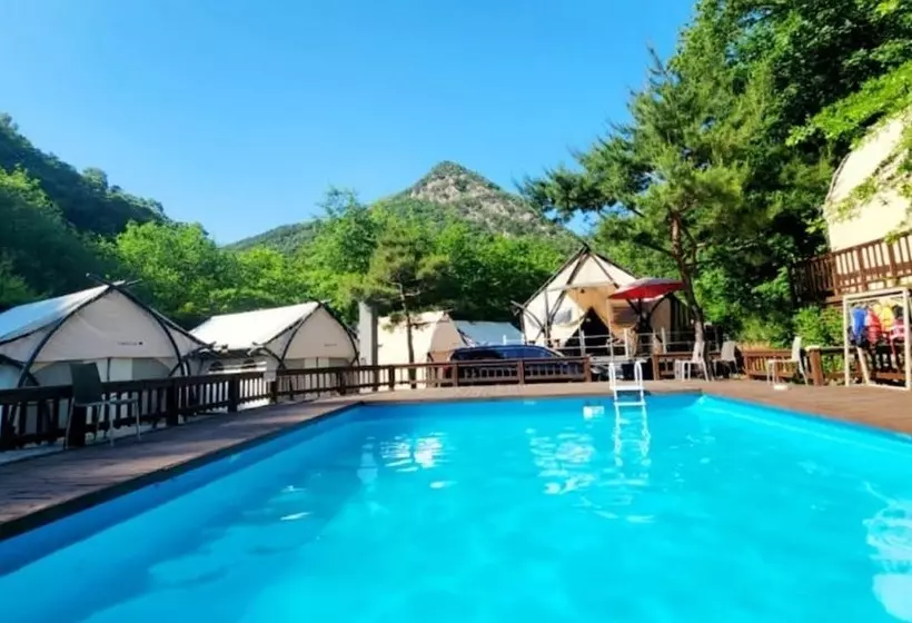 ペンション Hongcheon Coco Vivaldi Glamping Caravan