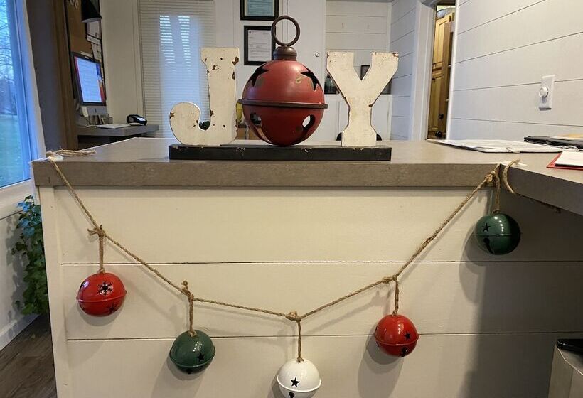 פנסיון Little Bluff Inn