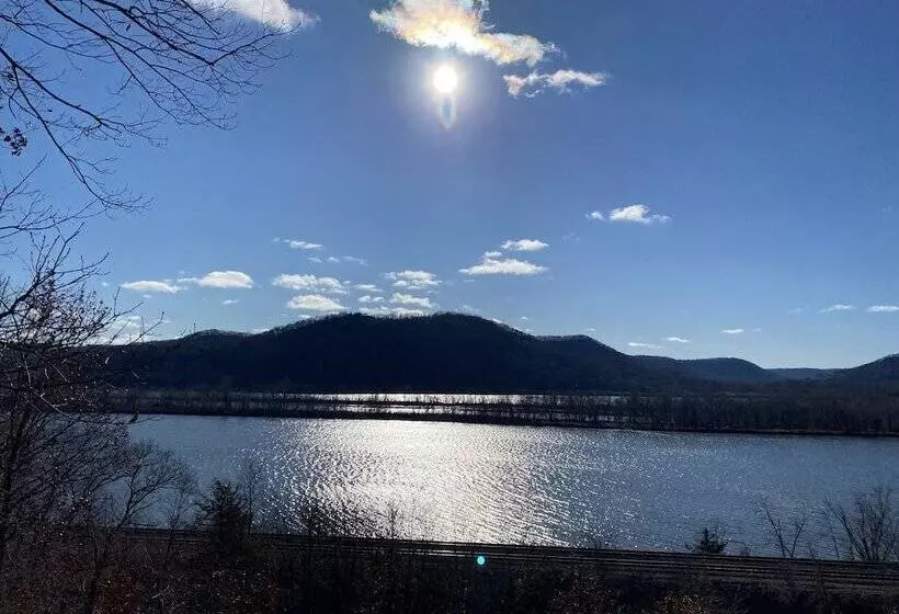 ペンション Little Bluff Inn