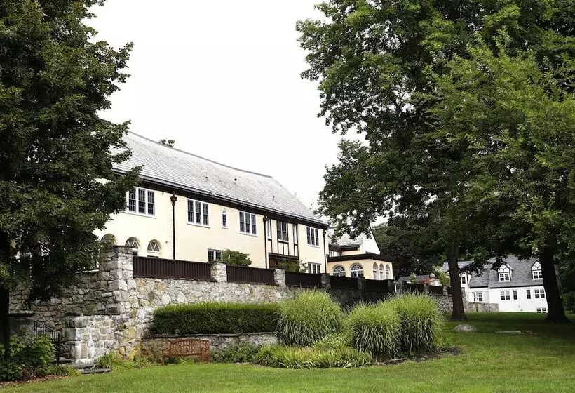 ペンション Surrey Williamson Inn