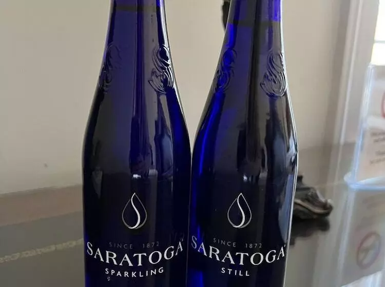 ペンション Surrey Williamson Inn