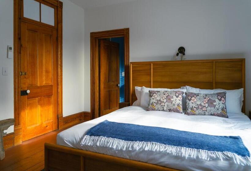 The North Branch Inn