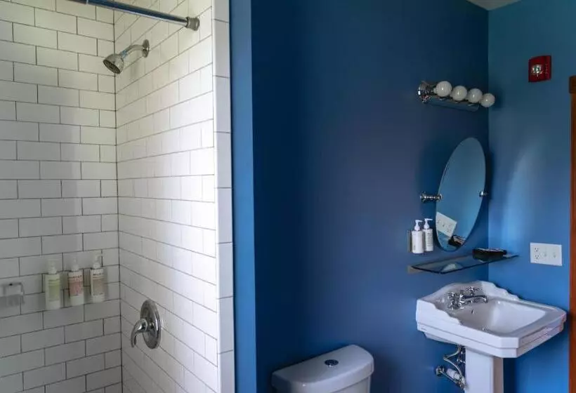 The North Branch Inn