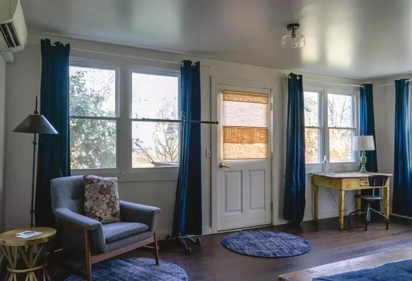 The North Branch Inn