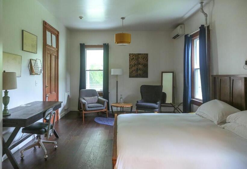 The North Branch Inn