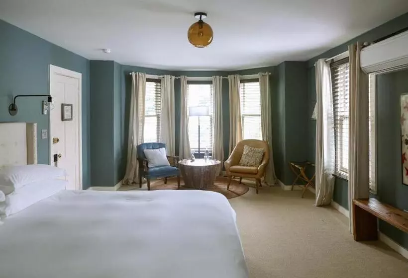 The North Branch Inn